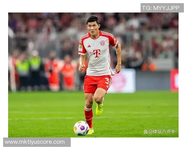 拜仁球员齐聚慕尼黑啤酒节伊藤洋辉与金玟哉同框亮相 拜仁球员齐聚慕尼黑啤酒节伊藤洋辉与金玟哉同框亮相