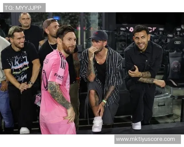 阿根廷国家队在迈阿密集训梅西已与球队汇合积极备战 阿根廷国家队在迈阿密集训梅西已与球队汇合积极备战