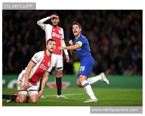 德国裁判茨瓦尔执法切尔西与阿贾克斯对决引发关注